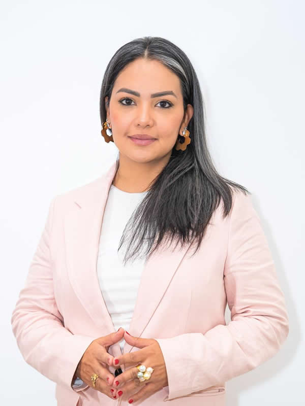 Martha Urdaneta 800x600