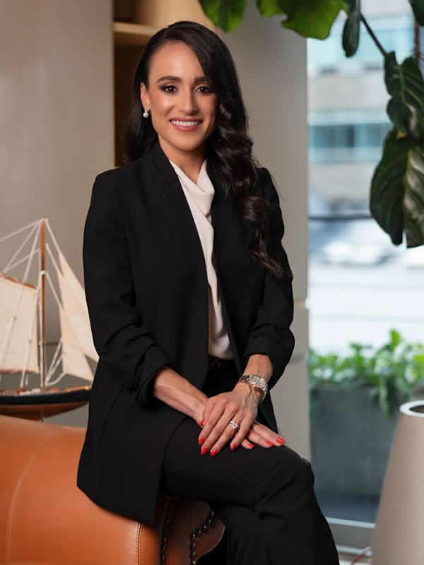 Tatiana_Suarez 800x600